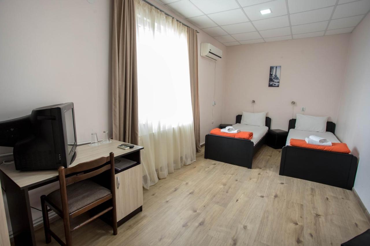 Park Hotel Ivailo Veliko Tarnovo Exterior photo