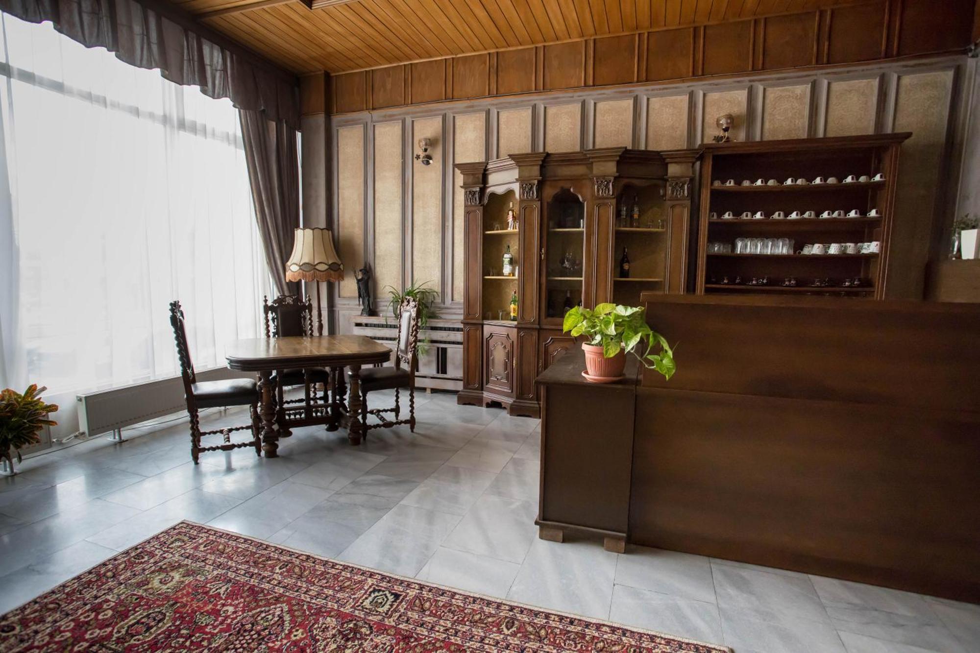Park Hotel Ivailo Veliko Tarnovo Exterior photo